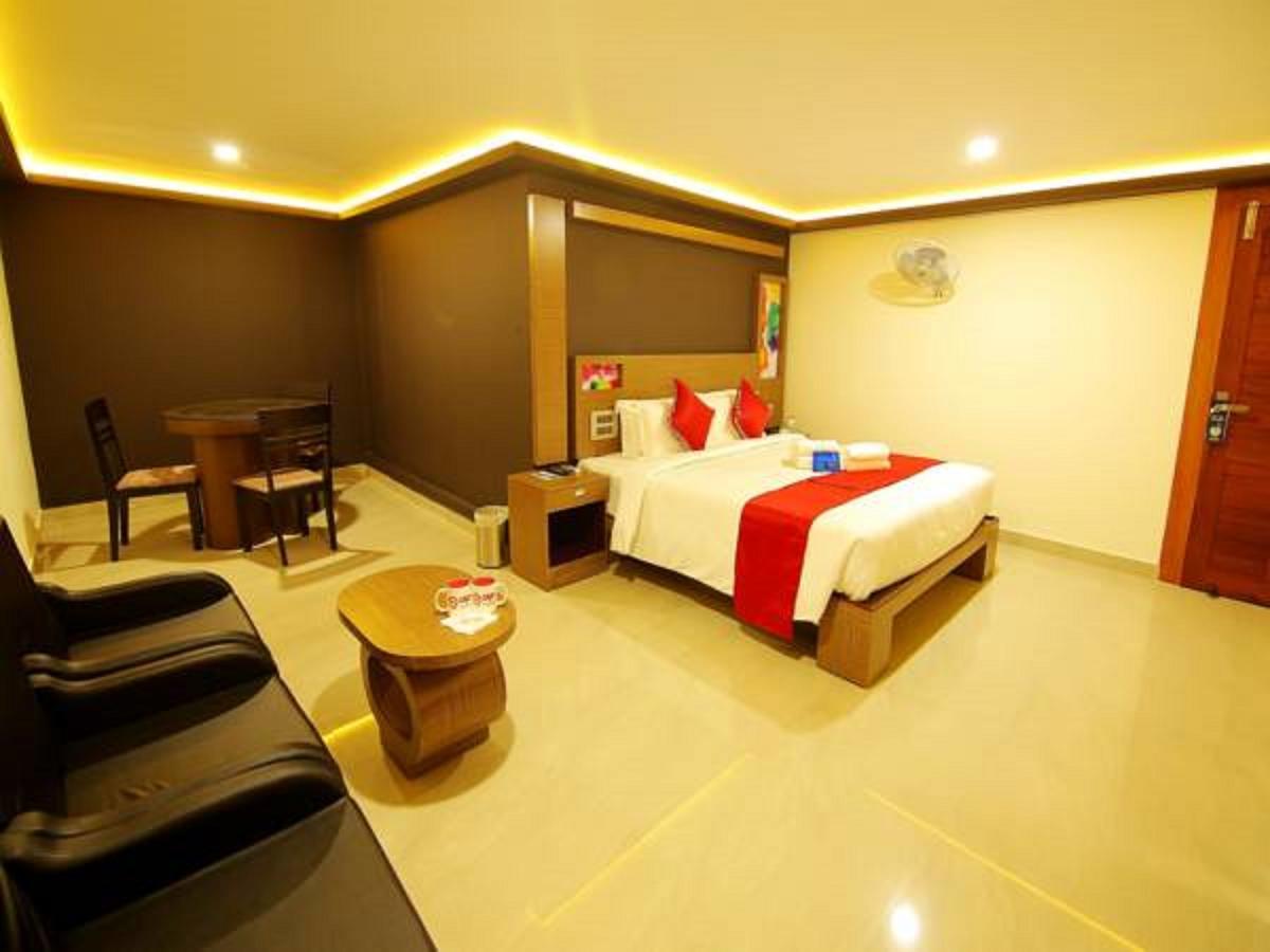 Hotel A J Park Alappuzha Exterior foto